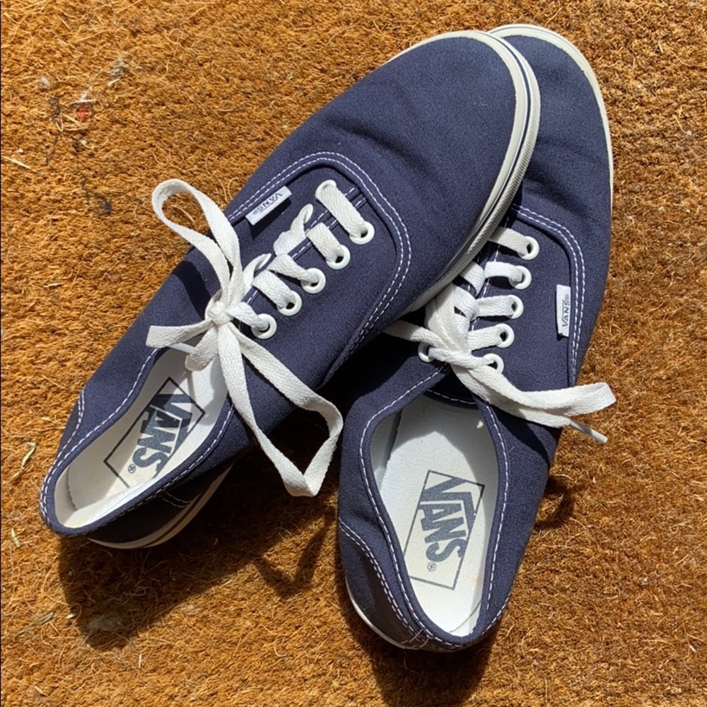 Vans Classic Navy & White Excellent Condition - Picture 2 of 8